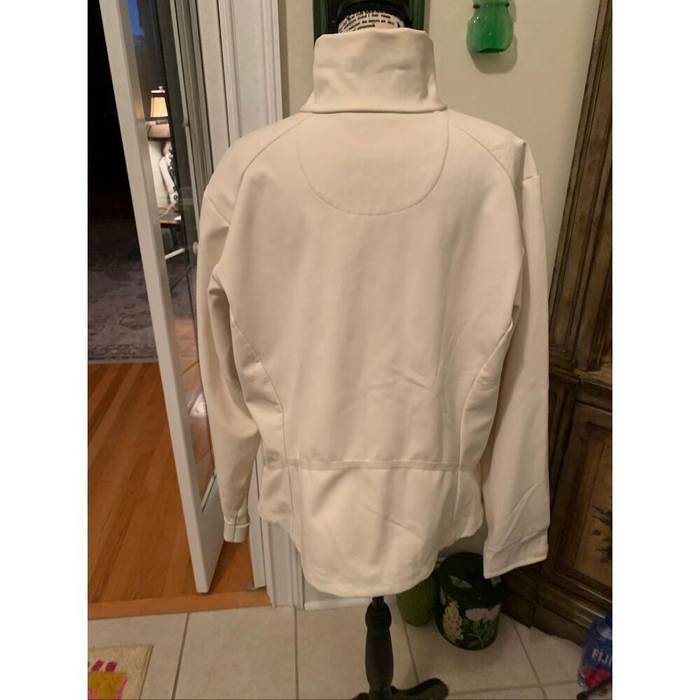 Columbia Titanium women's full-zip jacket in a cream or off-white color - Picture 5 of 9